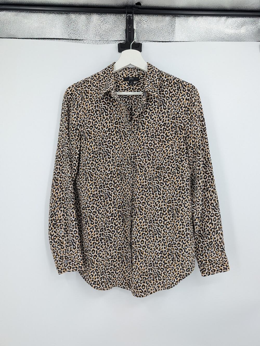 J Crew 100% Silk Leopard Print Button Down Blouse Size 4 Mob Wife Career Office